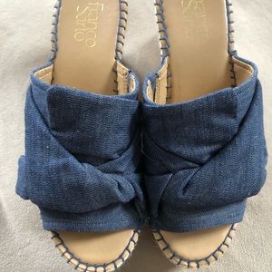 Franco Sarto denim raffia wedge slide
